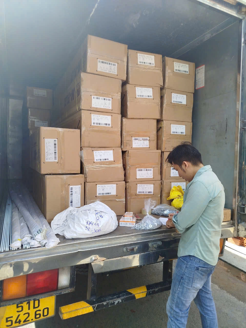 CÔNG TY TNHH VẬT TƯ CÔNG TRÌNH HƯNG THỊNH